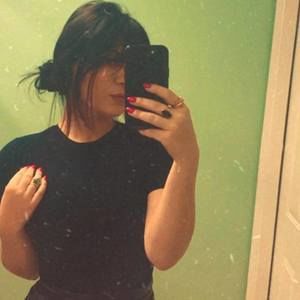 Meet your Posher, Caitlin